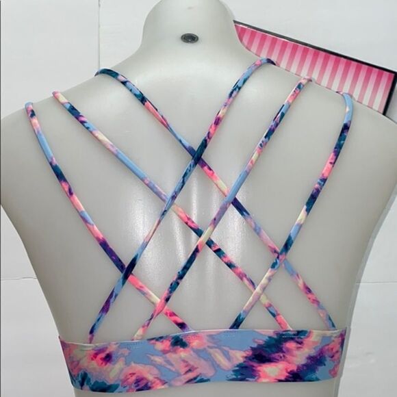 NEW VICTORIA SECRET SPORT BRA Unlined - Picture 2 of 3